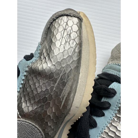 NIKE Women's Classics Cortez Metallic Silver Python Sneaker Sz 7 - Picture 5 of 16